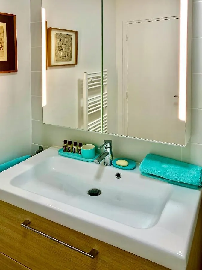 Top Cozy Apartment In The Upper Marais Area パリ